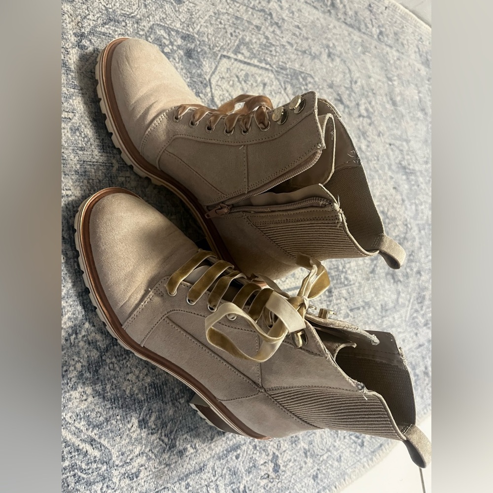 Boots - crown vintage